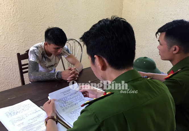 Bắt đối tượng mua bán trái phép ma túy