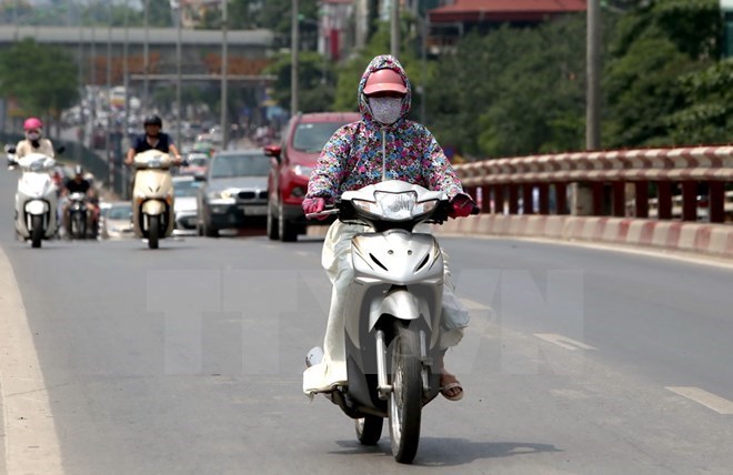 Thanh Hóa đến Thừa Thiên-Huế ngày nắng, chiều tối và đêm có mưa rào và dông vài nơi