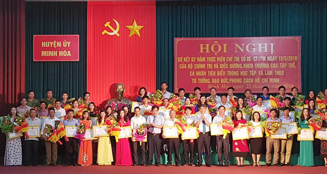 Huyện ủy Minh Hóa: Sơ kết 2 năm thực hiện Chỉ thị 05 của Bộ Chính trị