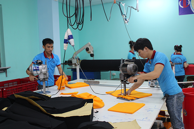 Vì sao khan hiếm lao động dệt may?