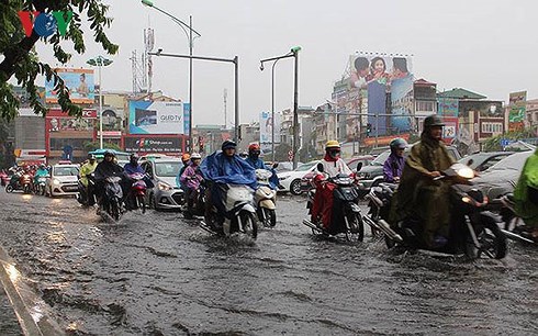 Thanh Hóa-Thừa Thiên Huế: Ngày nắng, chiều tối và đêm có mưa rào và dông vài nơi