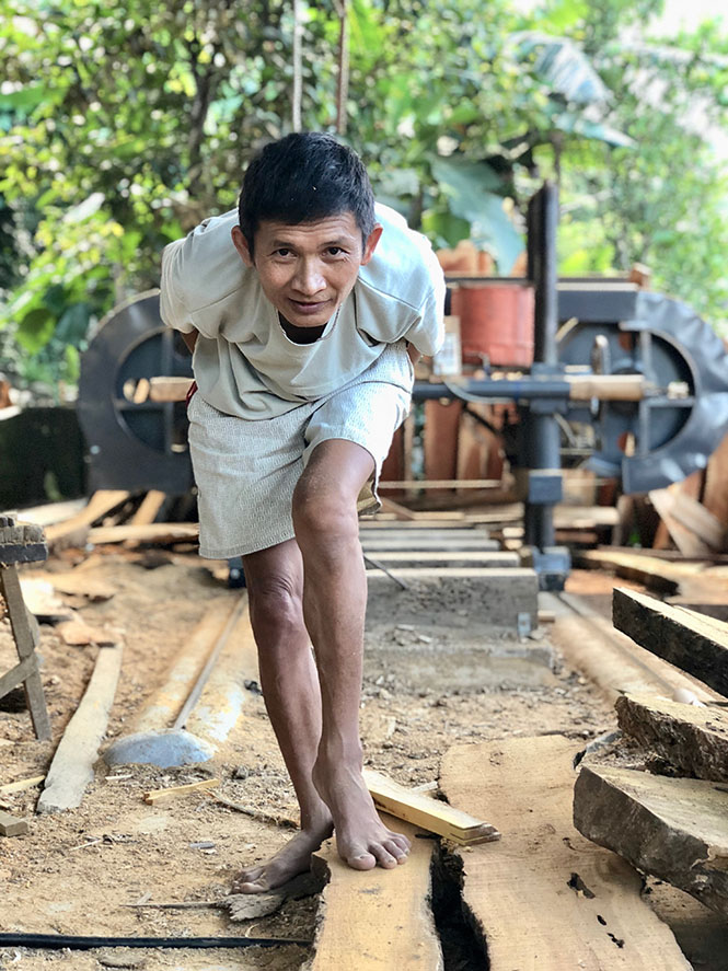 Chuyện người thợ mộc 'tàn mà không phế'