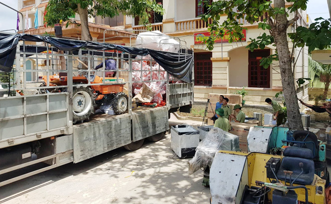 Bắt vụ vận chuyển hàng hóa không rõ nguồn gốc trị giá trên 400 triệu đồng