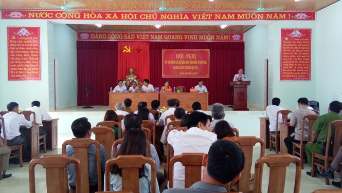 Đại biểu HĐND tỉnh tiếp xúc với cử tri huyện Minh Hóa