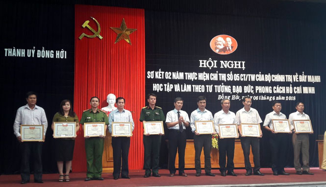 TP. Đồng Hới: Tiếp tục bổ sung, hoàn thiện các giải pháp thực hiện Chỉ thị 05