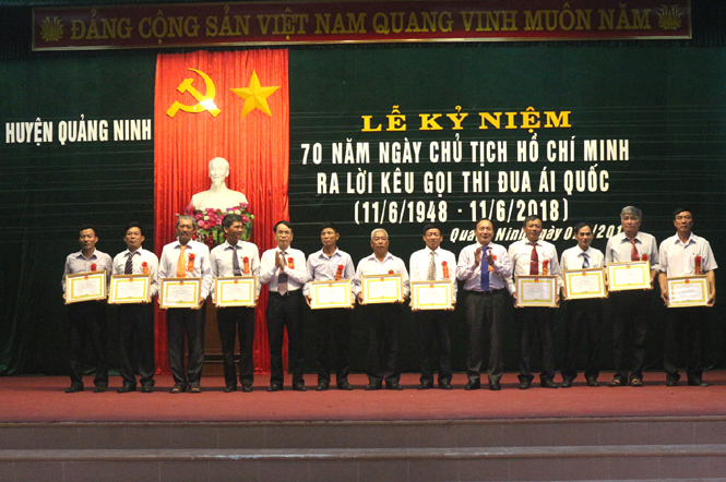 Quảng Ninh nhân rộng các điển hình tiên tiến
