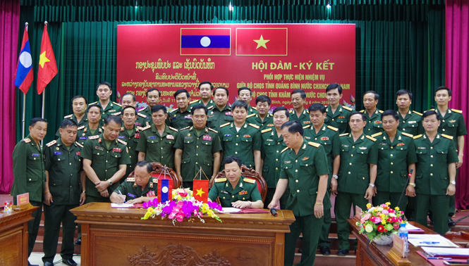 Hội đàm, ký kết biên bản phối hợp thực hiện nhiệm vụ quân sự, quốc phòng năm 2018-2019