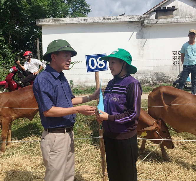 'Tiếp sức cho người nghèo vùng thiên tai' huyện Tuyên Hóa