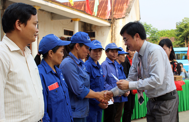 Cải thiện đời sống công nhân tại các khu công nghiệp: Những yêu cầu bức thiết