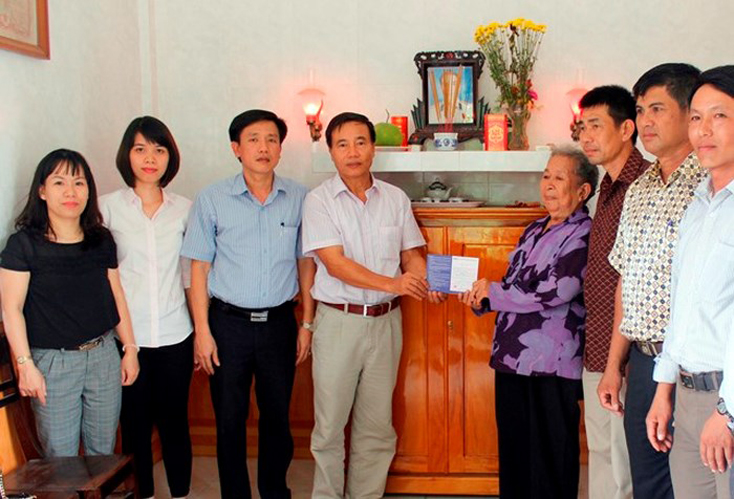 Ngành Thuế tích cực hưởng ứng phong trào "Đền ơn đáp nghĩa"