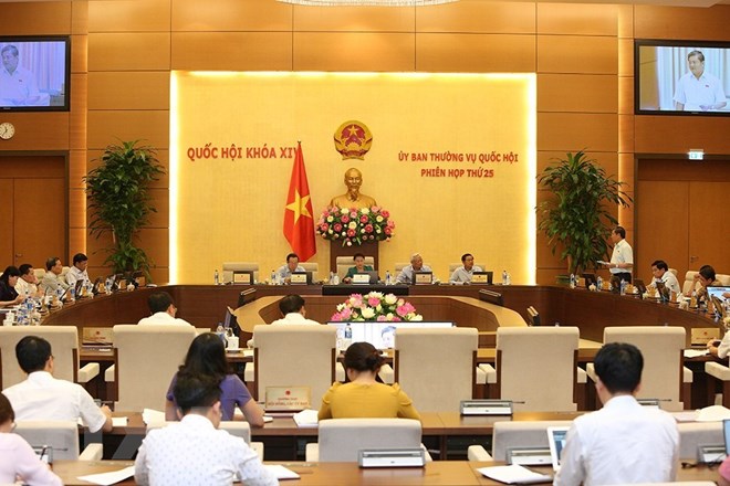 Chưa biểu quyết thông qua tăng thuế bảo vệ môi trường với xăng dầu