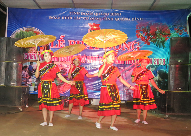 Đoàn Khối các cơ quan tỉnh: Tổ chức chương trình "Kỳ nghỉ hồng" tại xã Trọng Hóa