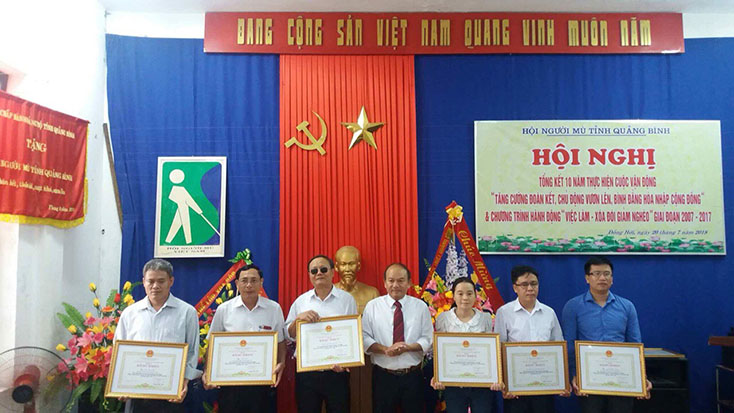 743 lượt người mù được vay vốn tạo việc làm