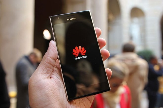 Đảng Dân chủ Mỹ cấm sử dụng điện thoại của Huawei, ZTE trong tranh cử