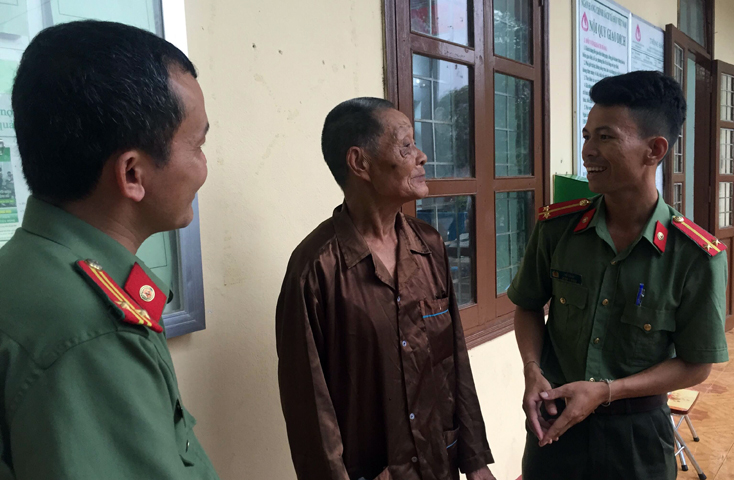 Già làng, trưởng bản, người có uy tín:  Vốn quý trong công tác giữ gìn ANTT