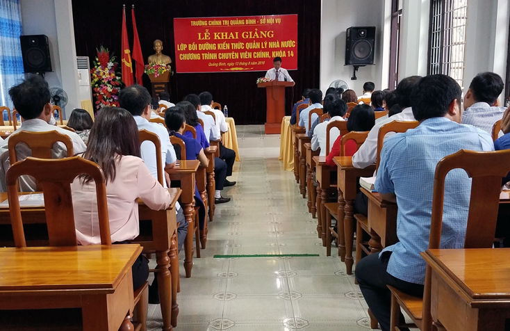 Khai giảng lớp bồi dưỡng kiến thức quản lý Nhà nước chương trình chuyên viên chính