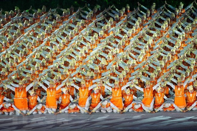 Lễ khai mạc ASIAD 2018 đầy ấn tượng và hoành tráng ở Xứ Vạn đảo