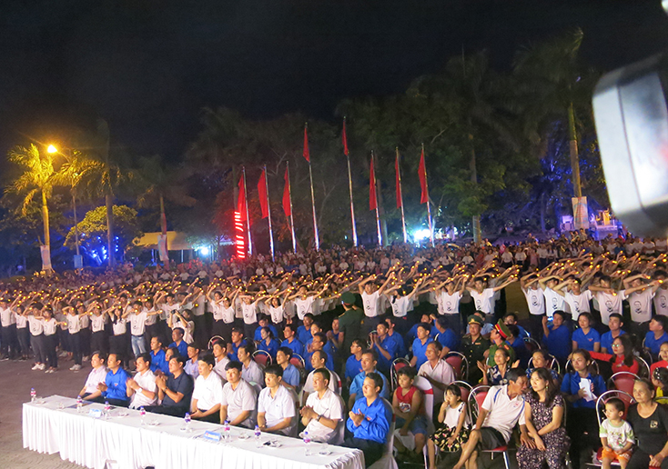 Tôn vinh các tập thể, cá nhân trong phong trào thi đua "Tuổi trẻ Quảng Bình học tập và noi theo tấm gương Đại tướng Võ Nguyên Giáp"