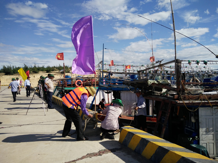 Diễn tập phòng chống thiên tai và tìm kiếm cứu nạn tại nơi neo đậu