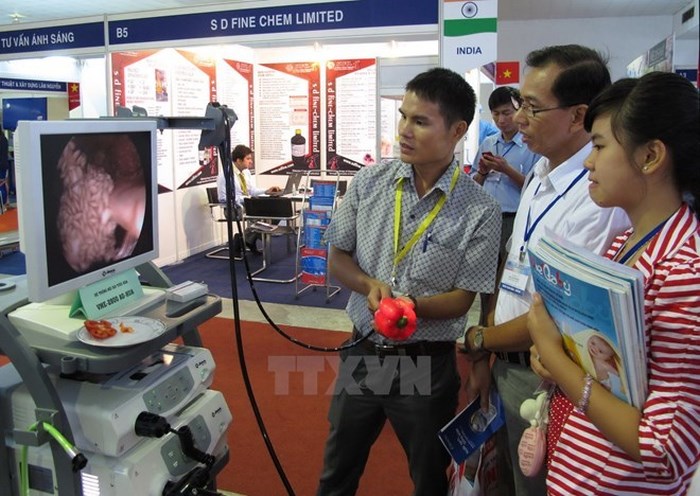 Bệnh viện hướng tới cách mạng 4.0 khi hồ sơ bệnh án vẫn nặng... vài kg