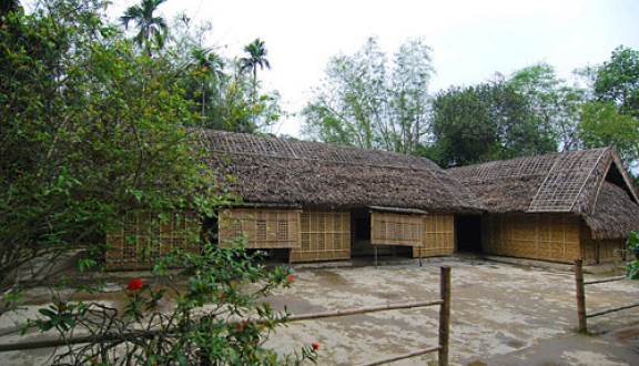 Tự hào nhân kiệt làng Sen