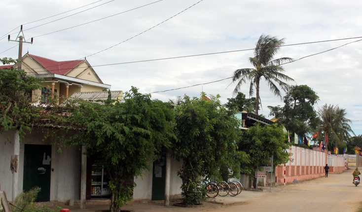 Xứng danh quê hương anh hùng