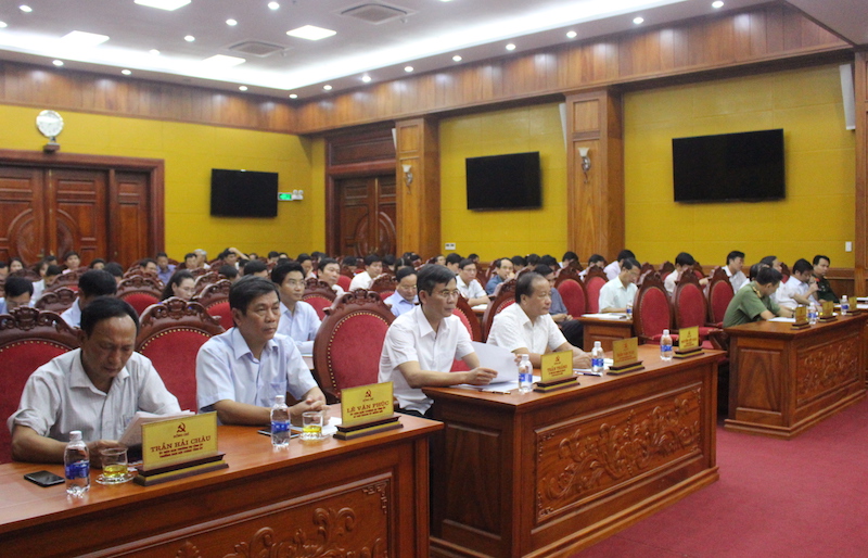 Nỗ lực thực hiện vượt mức các mục tiêu giảm nghèo, giải quyết việc làm
