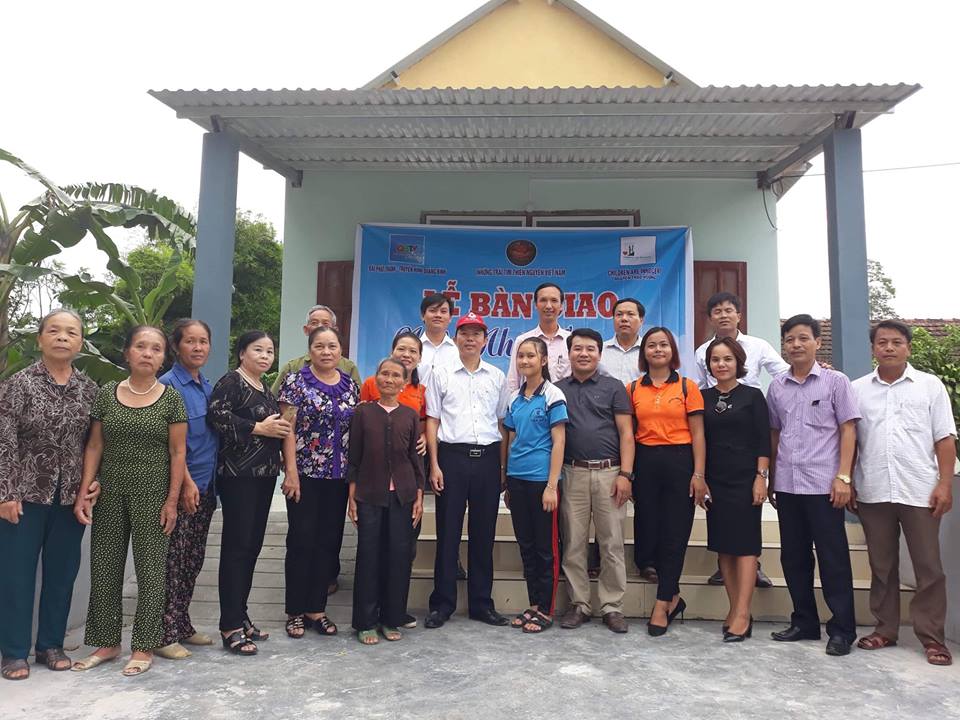 Những người đi xây tổ ấm