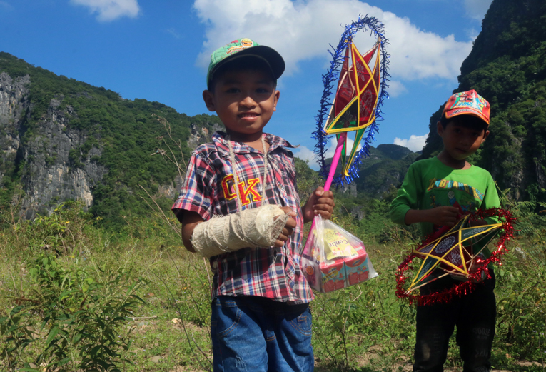 Trung thu cho trẻ em vùng khó khăn