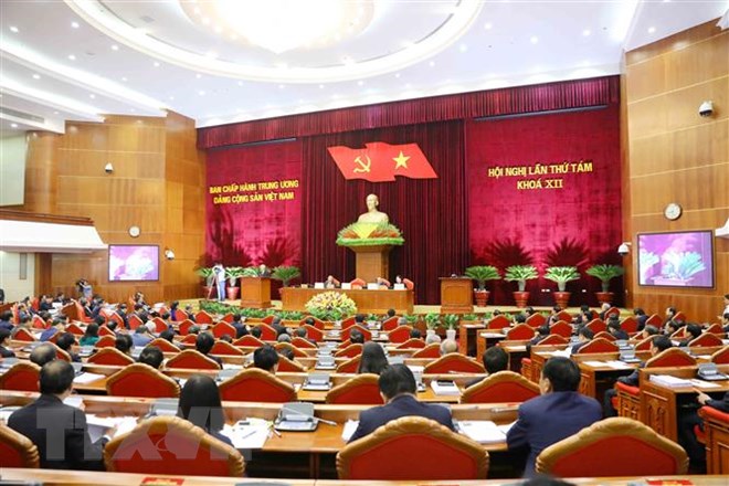 Hội nghị TW 8: Đẩy mạnh phát triển KT-XH, tăng cường xây dựng Đảng