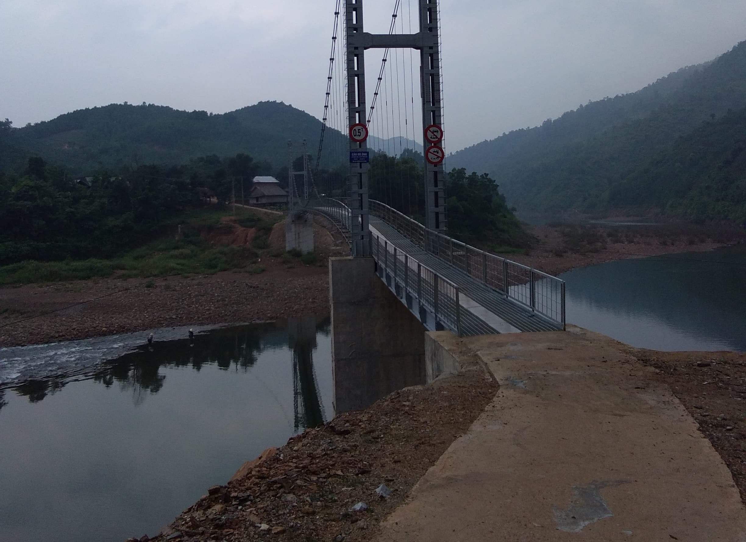 Một thiếu niên bị đuối nước thương tâm
