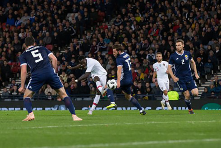 "Truyền nhân" của Ronaldo toả sáng, Bồ Đào Nha thắng dễ Scotland
