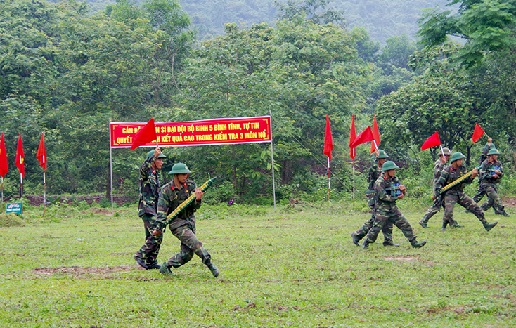 Tiểu đoàn Bộ binh 42: Thi đua huấn luyện giỏi, dân vận khéo