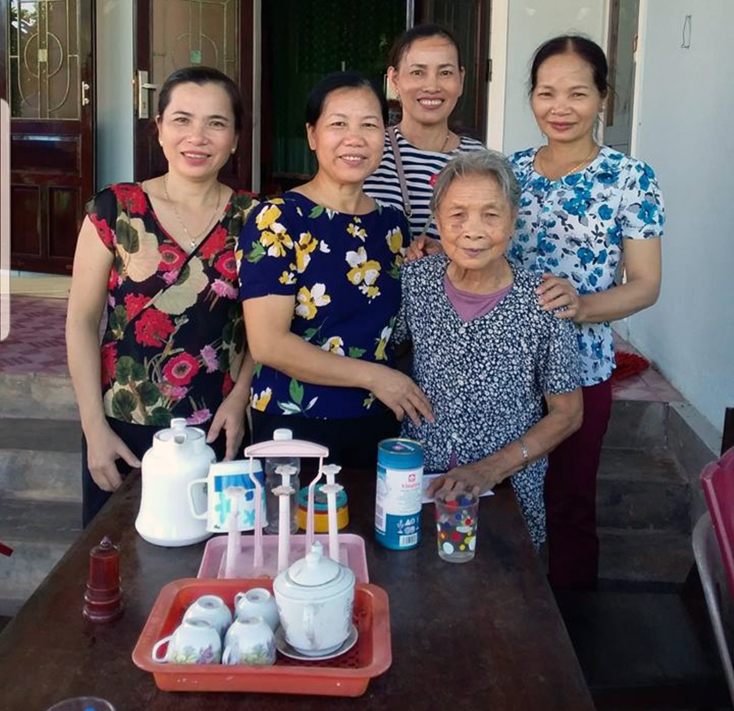 Trao 170 suất quà cho trẻ em nghèo và hội viên có hoàn cảnh khó khăn