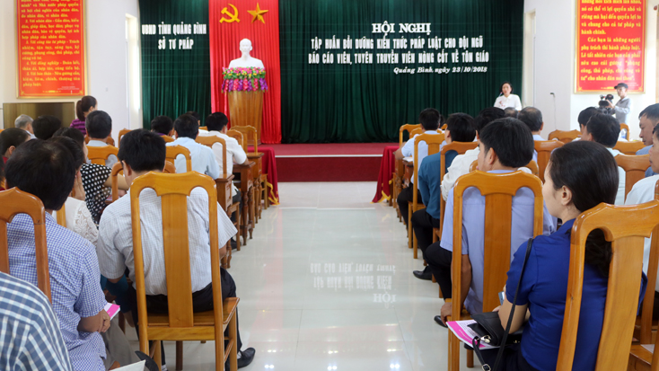 Bồi dưỡng kiến thức pháp luật về công tác tôn giáo