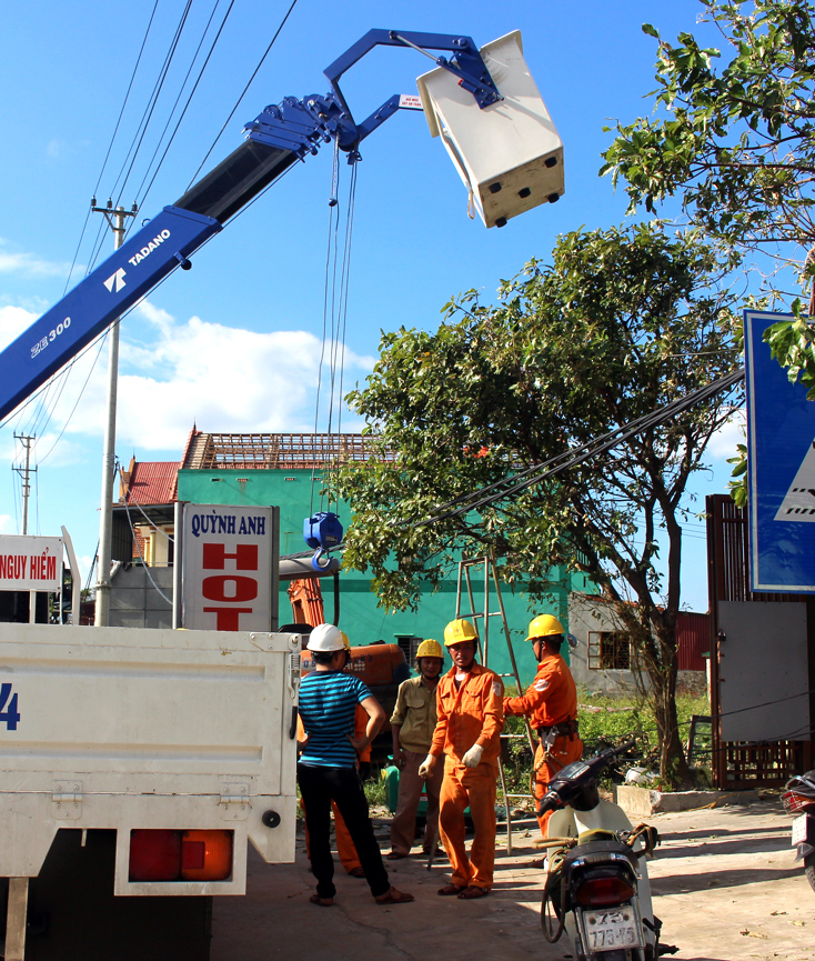 Tăng cường tuyên truyền bảo đảm hành lang an toàn lưới điện