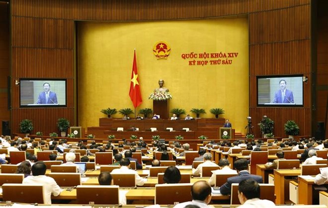 Kỳ họp thứ 6, Quốc hội khóa XIV: Thảo luận về kinh tế-xã hội