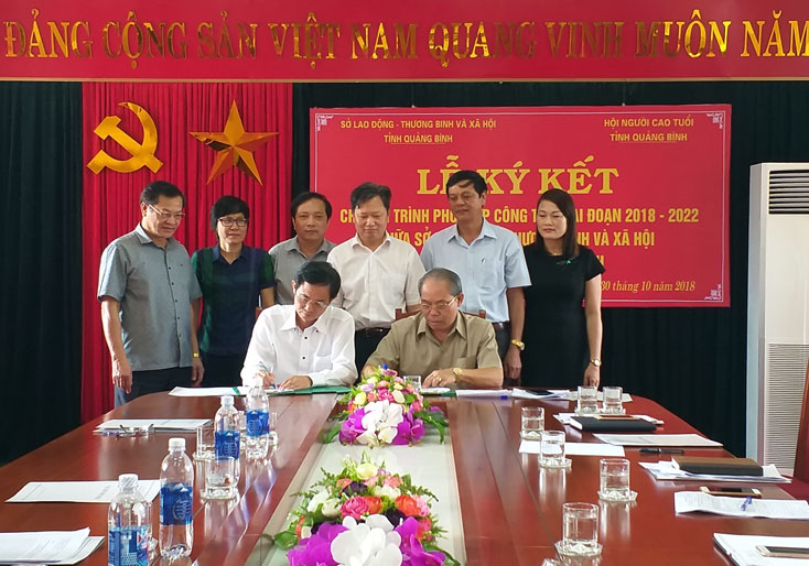 Ký kết chương trình phối hợp công tác về người cao tuổi giai đoạn 2018-2022