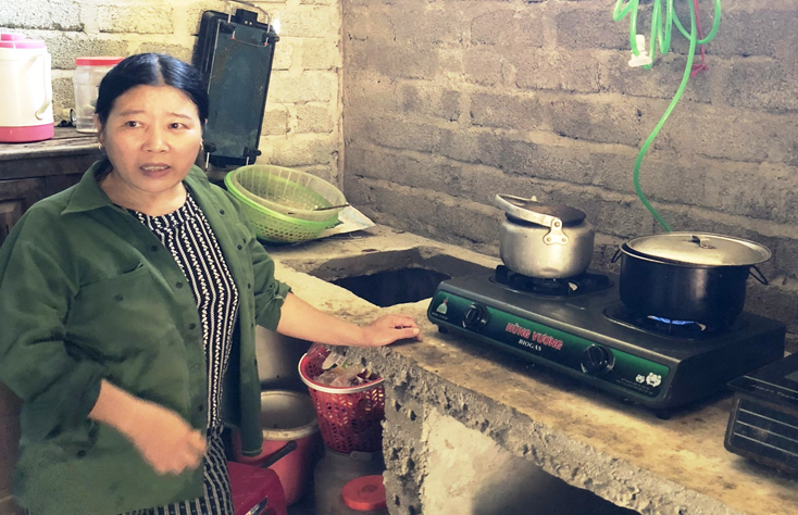 Hỗ trợ lắp đặt hầm biogas composite cho trên 350 hộ chăn nuôi
