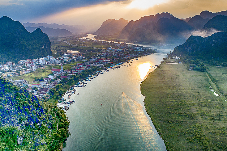 Non nước Phong Nha - Kẻ Bàng