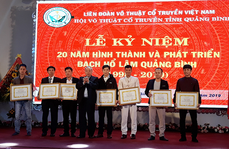 Môn phái võ thuật Bạch Hổ Lâm kỷ niệm 20 năm phát triển tại Quảng Bình
