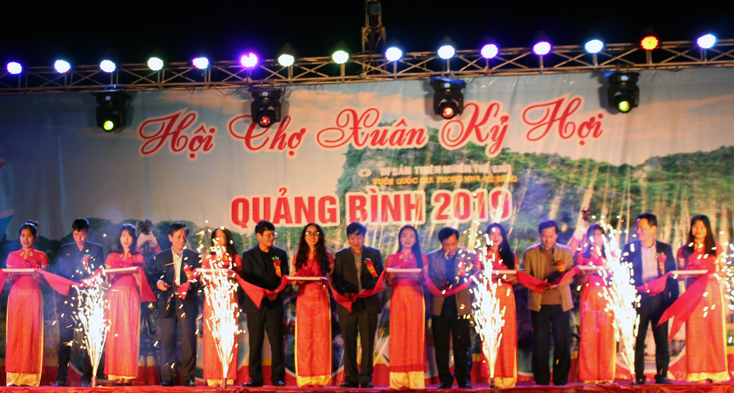 Khai mạc hội chợ Xuân Kỷ Hợi 2019