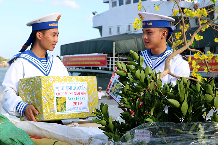 Hành trình chở Tết ra nhà giàn DK1