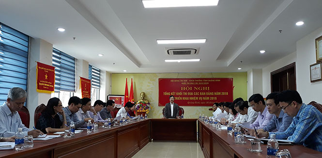 Tập trung đẩy mạnh và đổi mới công tác thi đua, khen thưởng