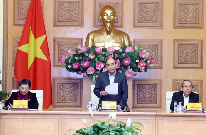 Thủ tướng chủ trì phiên họp thứ 2 của Tiểu ban kinh tế xã hội