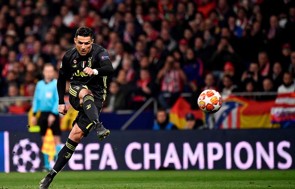 Kết quả bóng đá: Juventus "nếm trái đắng", Man City thắng kịch tính