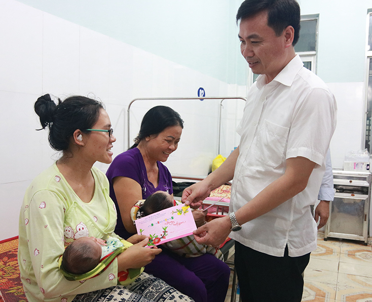 Tăng cường các giải pháp nâng cao sức khỏe nhân dân