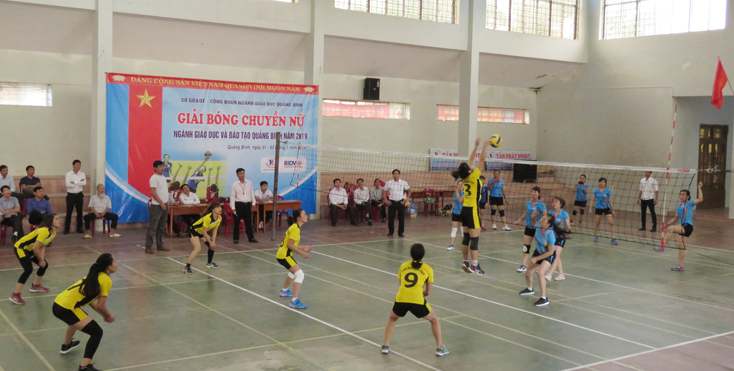 Khai mạc giải bóng chuyền nữ ngành Giáo dục-Đào tạo năm 2019