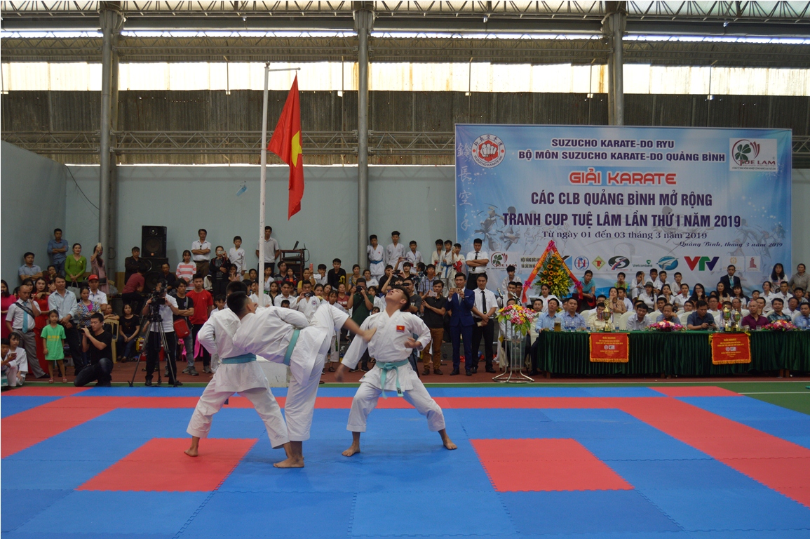 Trên 400 vận động viên tham dự giải Karatedo tranh cúp Tuệ Lâm