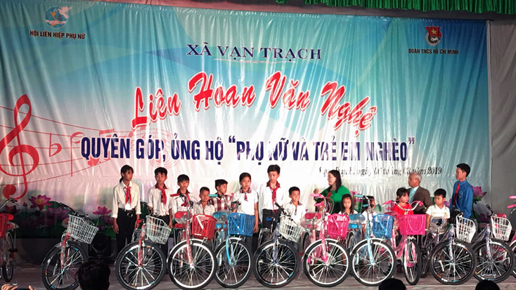 Xã Vạn Trạch (Bố Trạch): Quyên góp 156 triệu đồng ủng hộ phụ nữ và trẻ em nghèo